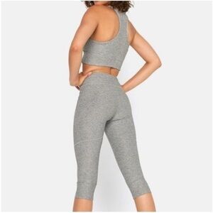 Outdoor voices light gray stretchy melange below the knee cropped legging XS